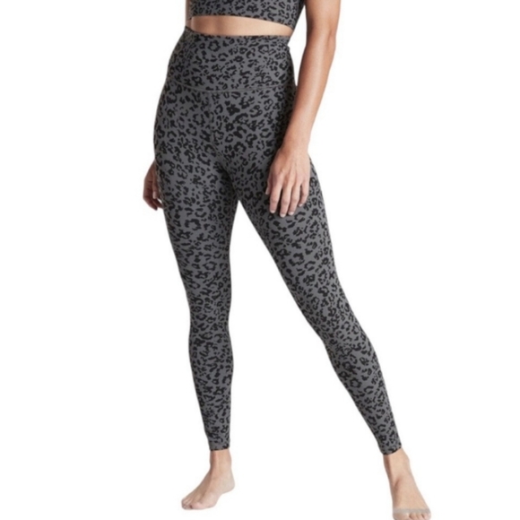 Athleta Pants - Athleta Elevation Ultra High Rise Leopard Print Athletic Leggings